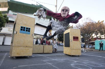 Pr&oacute;xima edi&ccedil;&atilde;o: expreme que sai sangue