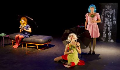 Happy flowers action show! Experimento perform&aacute;tico futurista n&ordm;1