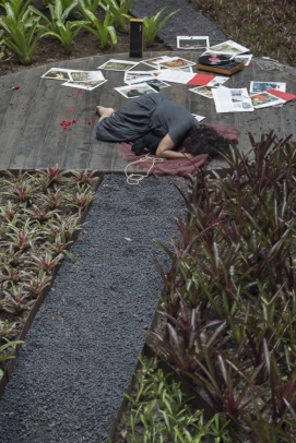 Rosas na Boca de Maria