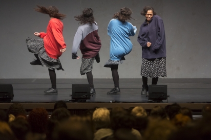 Es sagt mir nichts, das sogenannte Drau&szlig;en/ The so-called outside means 
nothing to me