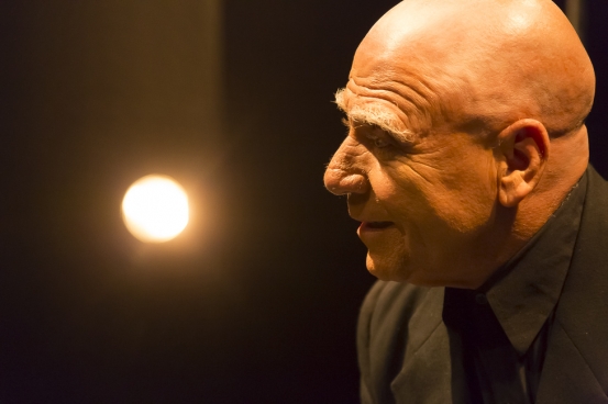 Relatório para uma Academia