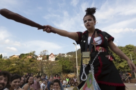 À Tardinha no Ocidente