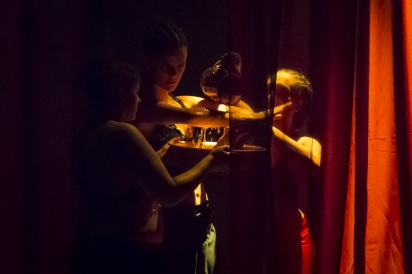 Muxarabi&ecirc; - Enquanto atravessamos a noite