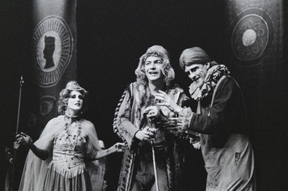 O Rei est&aacute; morrendo