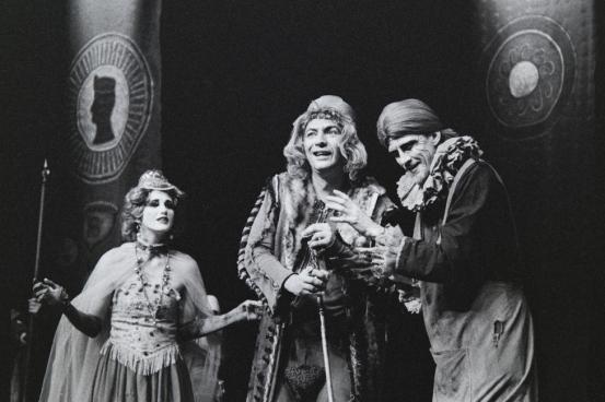 O Rei está morrendo