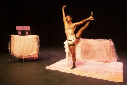 + Indetect&aacute;vel: uma p&iacute;lula dram&aacute;tica de escracho did&aacute;tica