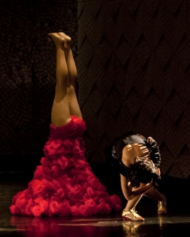 Do lado esquerdo de quem sobe