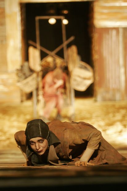 Uma m&atilde;e coragem e seus filhos no purgat&oacute;rio