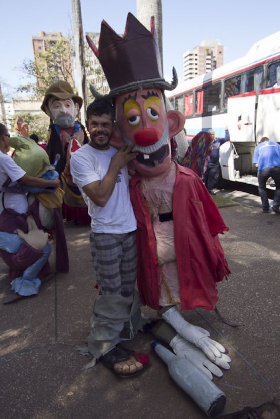 Bonecos gigantes de Brazpolis