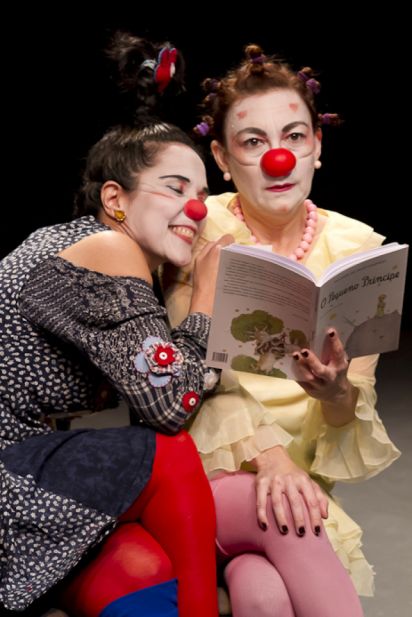 Duas palha&ccedil;as e um pequeno pr&iacute;ncipe